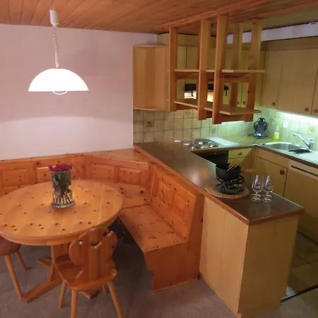 Lägenhetshotell Hof 4*